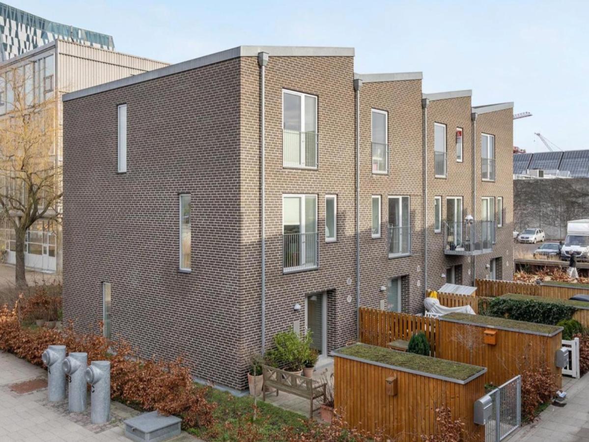 Sanders Field'S - Chic Three-Bedroom Apartment Townhouse With Private Terrace コペンハーゲン エクステリア 写真
