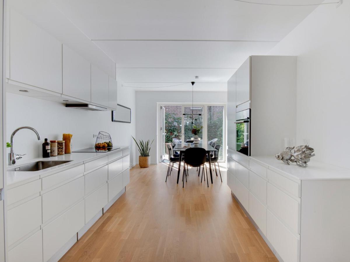 Sanders Field'S - Chic Three-Bedroom Apartment Townhouse With Private Terrace コペンハーゲン エクステリア 写真