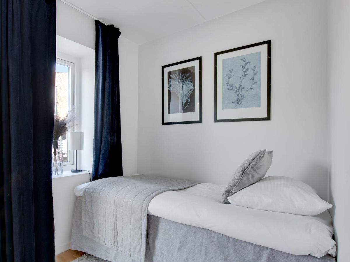 Sanders Field'S - Chic Three-Bedroom Apartment Townhouse With Private Terrace コペンハーゲン エクステリア 写真